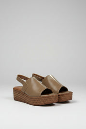 SANDALES COMPENSÉES EFFET RECTILE – TAUPE